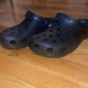 Crocs (Black)